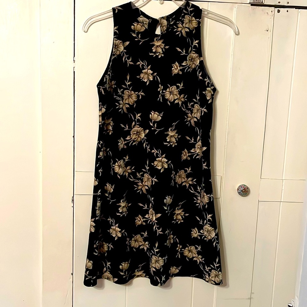 Gorgeous A line satiny polyester dress